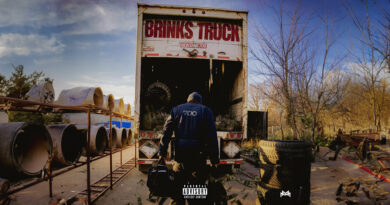 Montana 700 - Brinks Truck