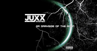 Juxx Diamondz - Da DarkSide Of The Moon Vol. 1