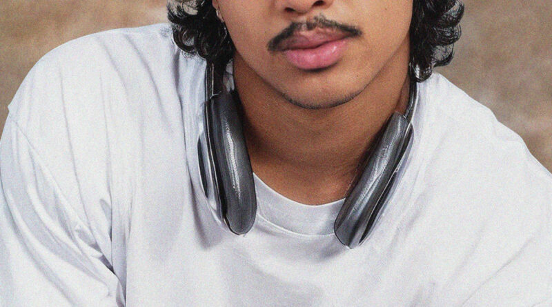 Not Klyde - ILOVENK Deluxe