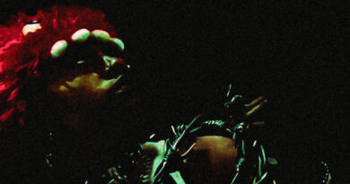 Junii - JINX! (DELUXE)