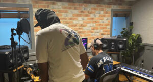 StudioWyzz - Roll Alone