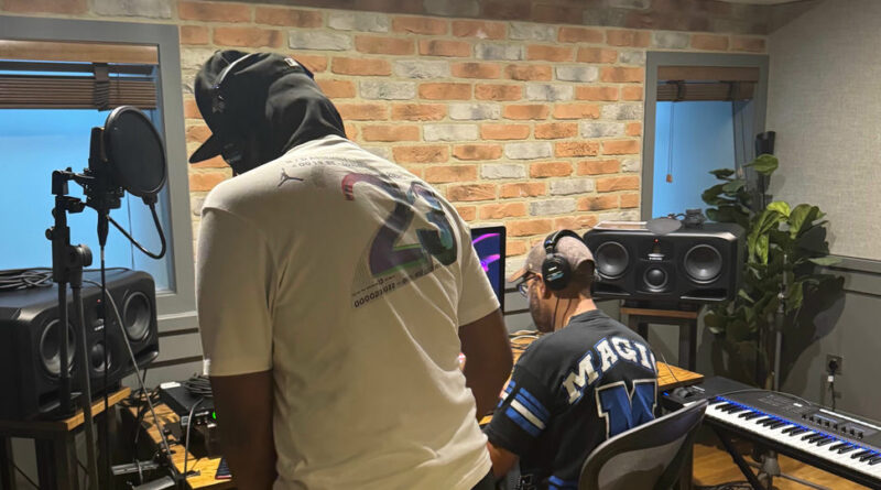 StudioWyzz - Roll Alone