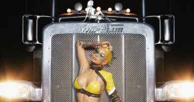 Iggy Azalea - Iam The Stripclub