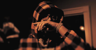 VonOff1700 - Bread Winner