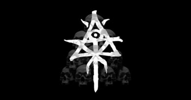 Ouija Macc - PYRAMID OF SKULLS