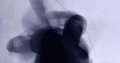 Romän Toyi & Mick Jenkins - VINYL(s)