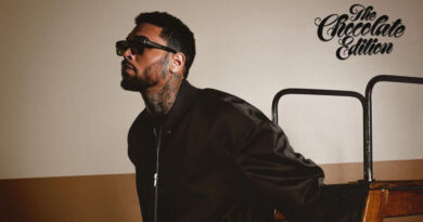 Chris Brown - BROWN (The Chocolate Edition)