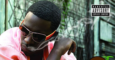 Young Dro - Shoulder Lean